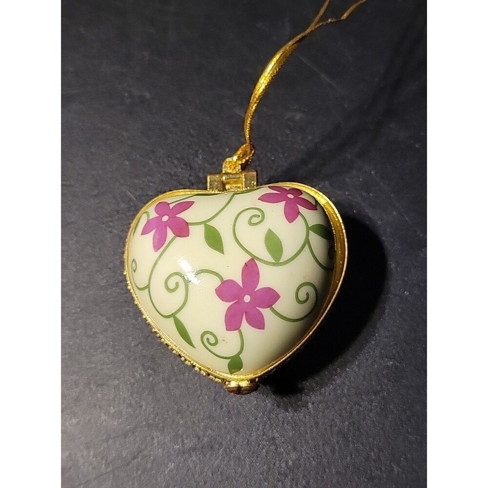 VALERIE Porcelain Heart Enamel Trinket Box Ornament HOPE Lt Green Flowers Vtg